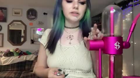     online show from September 28, 8:03 pm