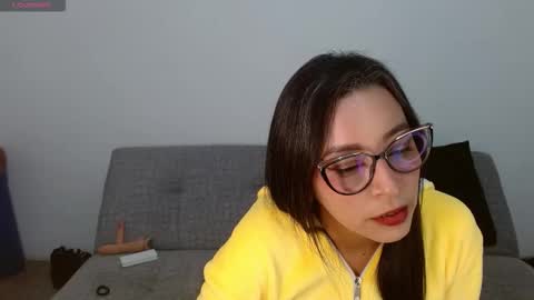 Snapshot of nat4youlove chatting on January 9, 12:02 am nathalia online show from January 9, 12:02 am