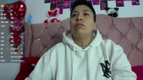 nat_evans8 online show from June 6, 3:11 am