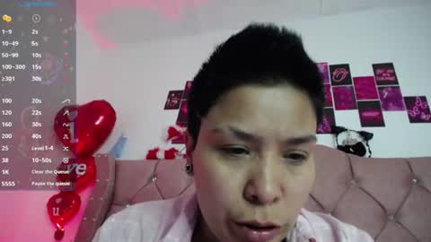 nat_evans8 online show from June 15, 11:07 pm