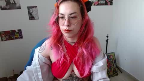 Snapshot of nat_lau chatting on October 4, 9:35 pm Nat online show from October 4, 9:35 pm