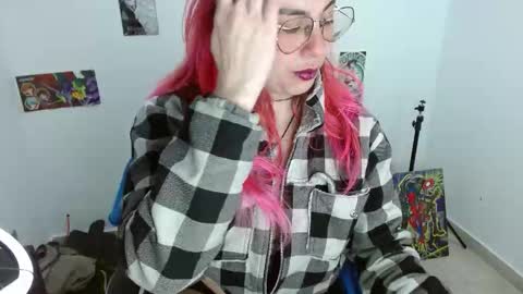 Snapshot of nat_lau chatting on October 6, 11:35 pm Nat online show from October 6, 11:35 pm