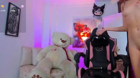 Snapshot of nataasha___ chatting on January 18, 9:34 am NATASHA online show from January 18, 9:34 am
