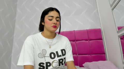 Naty  online show from December 18, 12:40 pm