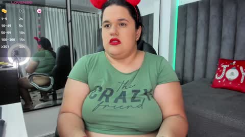 Nathalia online show from December 12, 3:59 pm