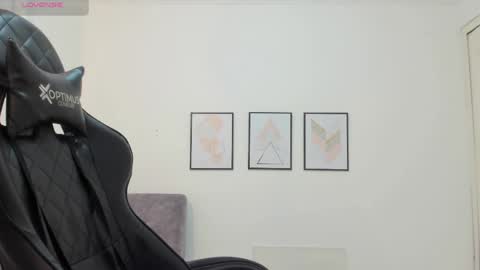 Snapshot of natalia_curvy1 chatting on April 7, 5:57 pm Nathalia online show from April 7, 5:57 pm