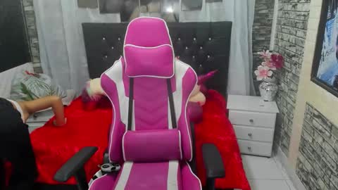 nataliatompsonx1 online show from October 14, 9:54 am