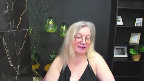 Snapshot of natalicloud chatting on February 1, 4:54 pm NataliCloud online show from February 1, 4:54 pm