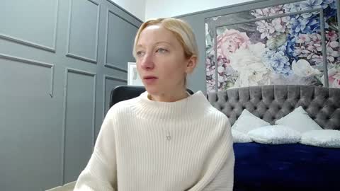 Snapshot of natalie_bitton chatting on December 28, 8:58 am Natalie online show from December 28, 8:58 am