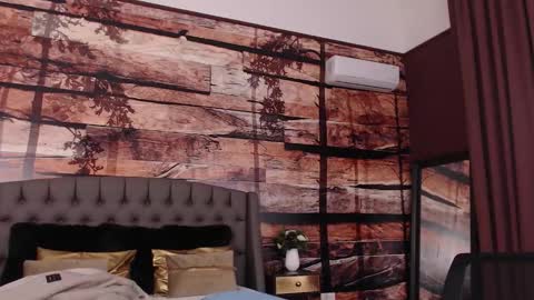 Snapshot of natalie_bitton chatting on November 28, 11:57 am Natalie online show from November 28, 11:57 am