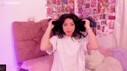       online show from March 1, 10:13 am