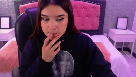 natalie  online show from October 2, 2:51 am