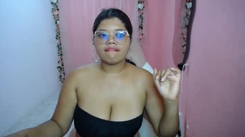 Snapshot of natalie_tits1 chatting on October 29, 9:38 pm natalie_tits1 online show from October 29, 9:38 pm