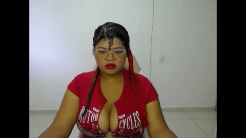 Snapshot of natalie_tits1 chatting on December 13, 8:04 pm natalie_tits1 online show from December 13, 8:04 pm