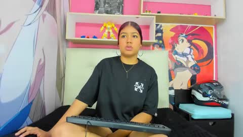 natalieevansx online show from January 6, 1:30 pm