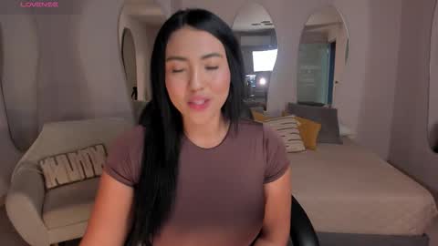 Snapshot of natalielewis_ chatting on February 21, 11:55 am Natalie Lewis online show from February 21, 11:55 am