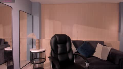 Snapshot of natalielewis_ chatting on March 19, 11:58 am Natalie Lewis online show from March 19, 11:58 am