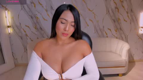 Snapshot of natalielewis_ chatting on June 27, 12:22 pm Natalie Lewis online show from June 27, 12:22 pm