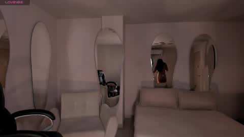 Snapshot of natalielewis_ chatting on July 29, 11:08 am Natalie Lewis online show from July 29, 11:08 am