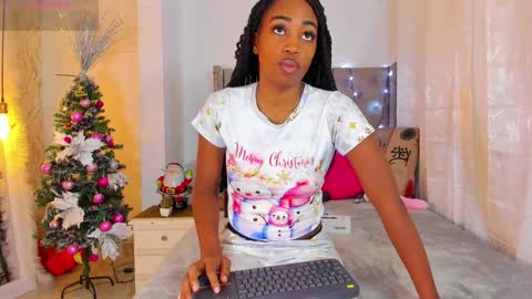 NATALIE online show from December 28, 12:24 pm