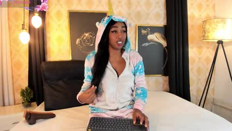 NATALIE online show from February 4, 12:33 pm