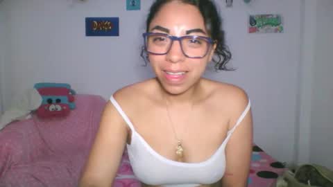 Snapshot of nataliesweet22 chatting on March 16, 10:36 pm Natalie online show from March 16, 10:36 pm