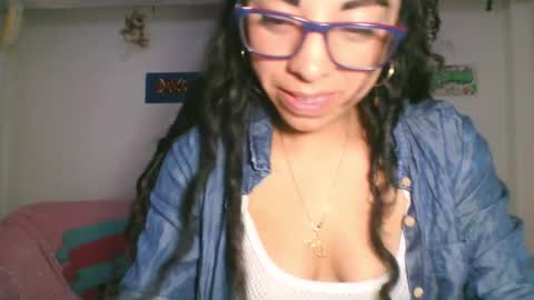 Snapshot of nataliesweet22 chatting on March 19, 10:47 pm Natalie online show from March 19, 10:47 pm