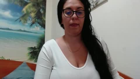 natally online show from September 25, 11:36 am