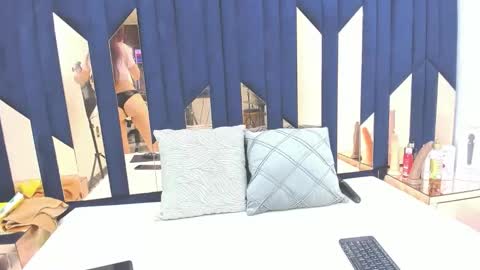 natallysmiith online show from February 2, 9:46 pm