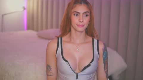 anatalybee online show from December 4, 11:46 pm