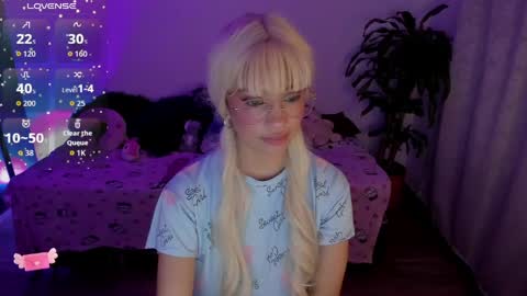Snapshot of nataly_29 chatting on April 8, 2:22 am MissNatis online show from April 8, 2:22 am