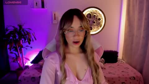 Snapshot of nataly_29 chatting on May 21, 2:18 am MissNatis online show from May 21, 2:18 am