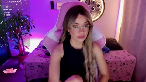 Snapshot of nataly_29 chatting on June 14, 1:58 am MissNatis online show from June 14, 1:58 am
