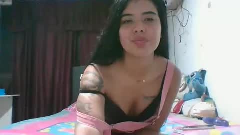 Snapshot of nataly_2908 chatting on March 27, 3:34 am nataly_2908 online show from March 27, 3:34 am