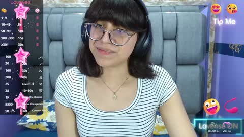 Snapshot of nataly_cloud chatting on December 4, 3:32 pm N A T A L Y online show from December 4, 3:32 pm