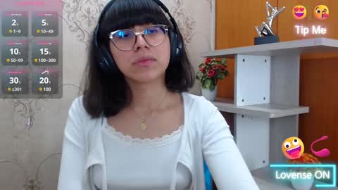Snapshot of nataly_cloud chatting on December 18, 1:02 pm N A T A L Y online show from December 18, 1:02 pm