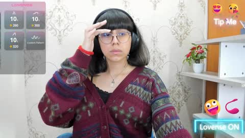 Snapshot of nataly_cloud chatting on January 27, 1:19 pm N A T A L Y online show from January 27, 1:19 pm