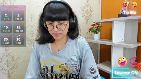 Snapshot of nataly_cloud chatting on February 4, 3:36 pm N A T A L Y online show from February 4, 3:36 pm