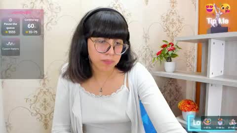 Snapshot of nataly_cloud chatting on February 10, 1:01 pm N A T A L Y online show from February 10, 1:01 pm