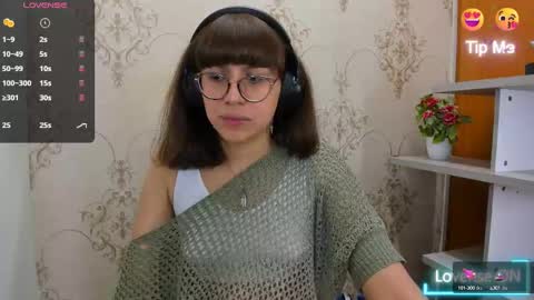 Snapshot of nataly_cloud chatting on February 17, 12:48 pm N A T A L Y online show from February 17, 12:48 pm