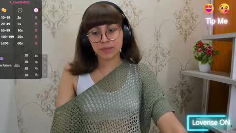 Snapshot of nataly_cloud chatting on February 17, 3:53 pm N A T A L Y online show from February 17, 3:53 pm