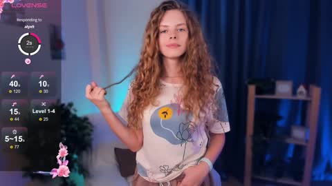 Natalie online show from December 2, 8:09 am