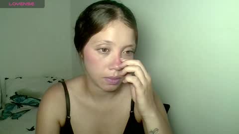 Snapshot of nataly_rodri chatting on December 5, 10:34 pm Nataly online show from December 5, 10:34 pm