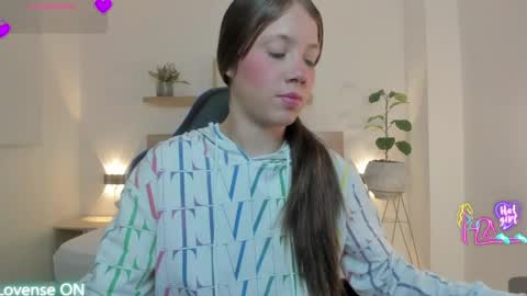 Snapshot of nataly_rodri chatting on March 28, 2:00 am Nataly online show from March 28, 2:00 am