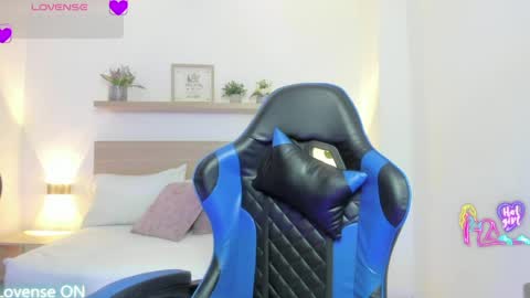 Snapshot of nataly_rodri chatting on April 2, 2:20 am Nataly online show from April 2, 2:20 am
