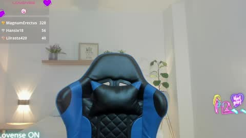 Snapshot of nataly_rodri chatting on April 11, 7:45 am Nataly online show from April 11, 7:45 am