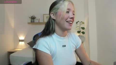 Snapshot of nataly_rodri chatting on May 14, 2:18 am Nataly online show from May 14, 2:18 am