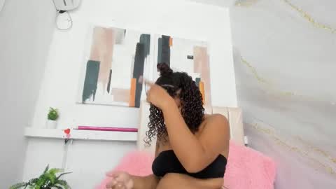 Snapshot of nataly_velez chatting on October 13, 12:38 pm Naty online show from October 13, 12:38 pm