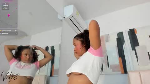 Snapshot of nataly_velez chatting on October 15, 7:36 pm Naty online show from October 15, 7:36 pm