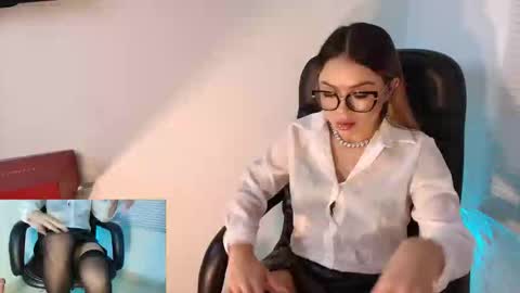 Snapshot of natalyefoster chatting on February 22, 9:52 am Natalye foster online show from February 22, 9:52 am